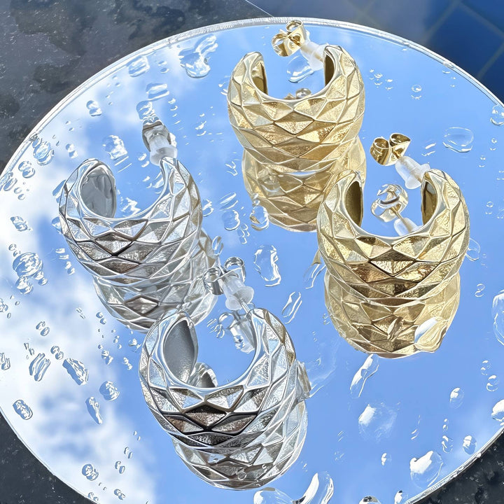 Barrel Poised Earrings