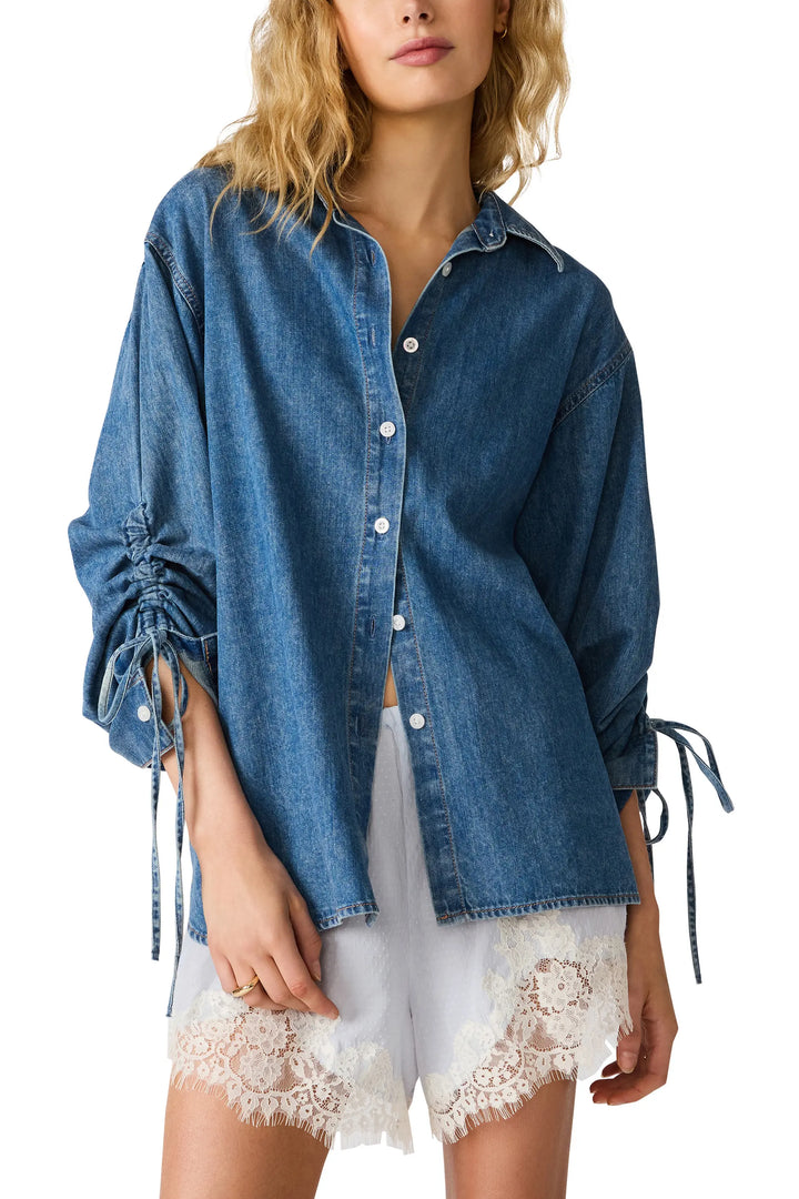 MERRIT BUTTON DOWN TOP by Steve Madden