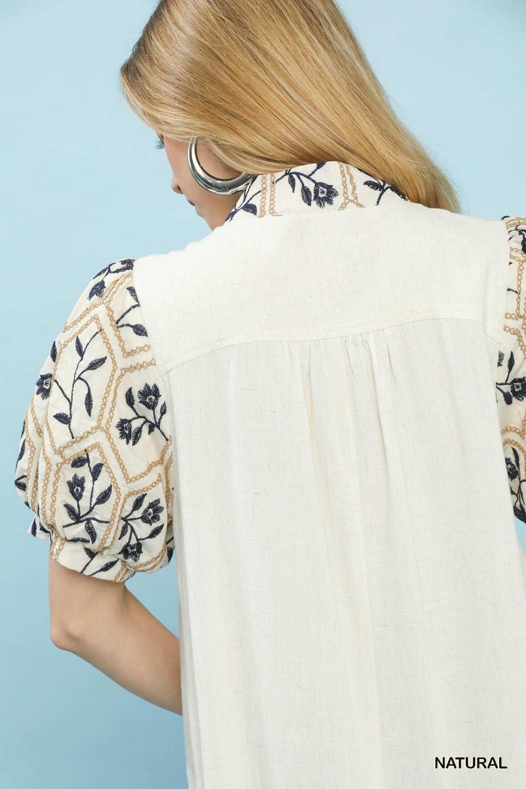 Embroidered Puff Sleeve Short Sleeve Top