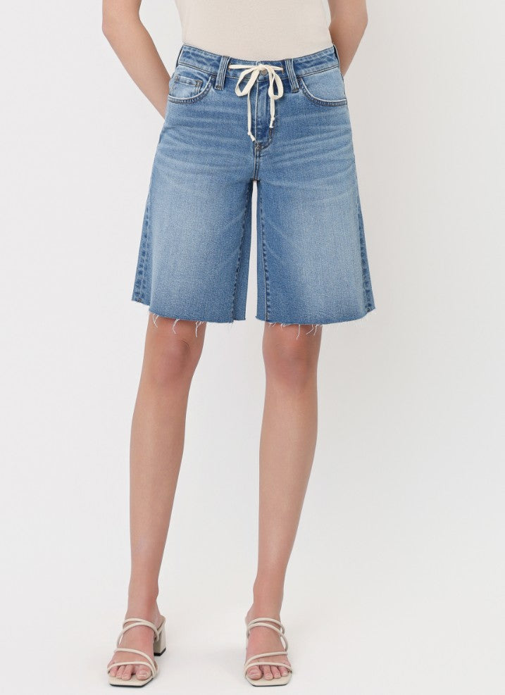 HR Bermuda Shorts w/ Tie