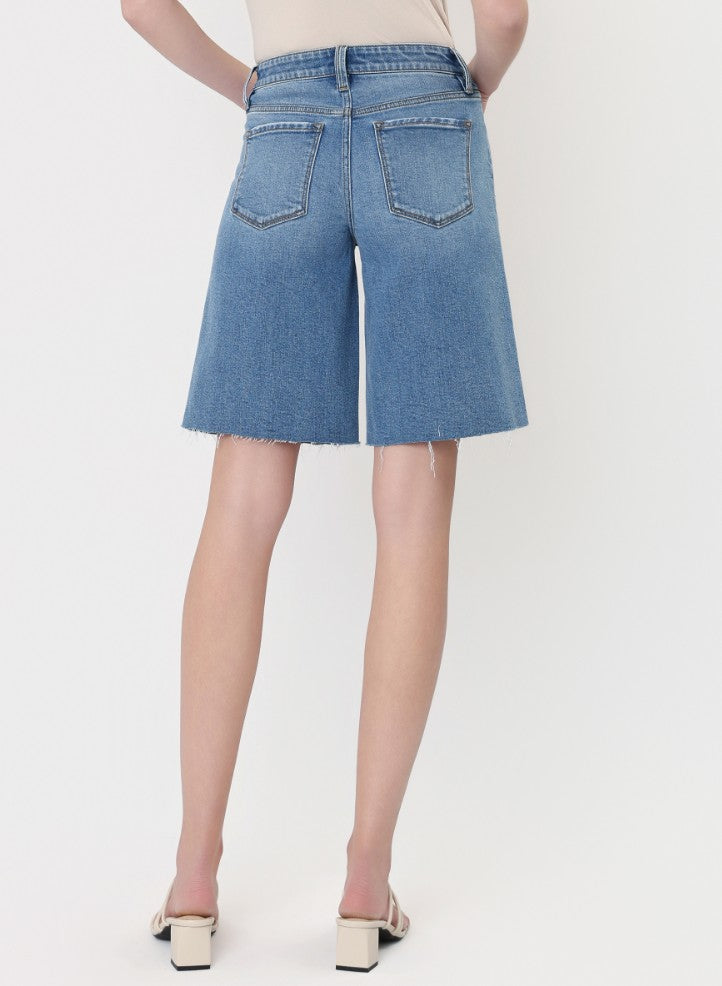 HR Bermuda Shorts w/ Tie